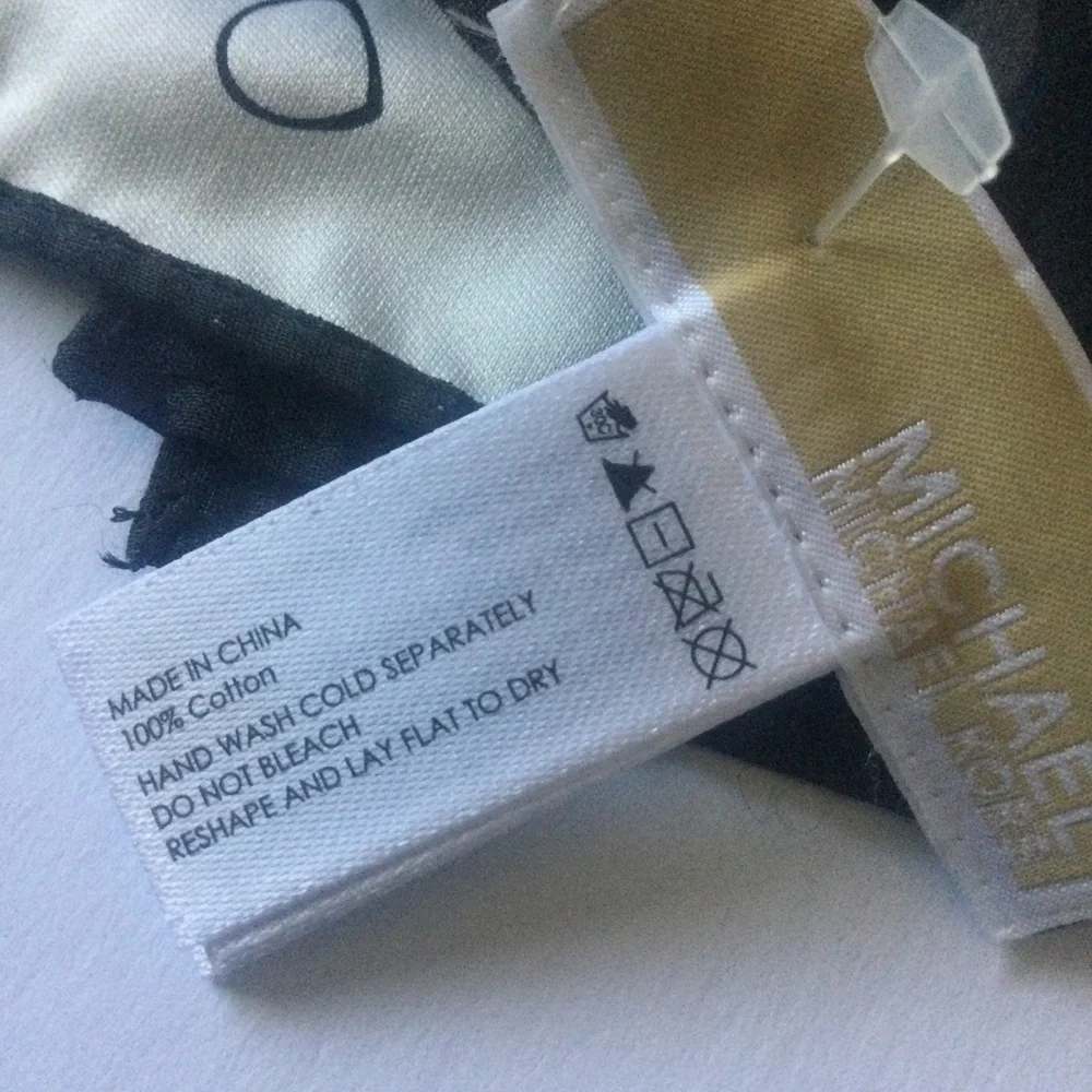 MICHAEL KORS COTTON SCARF/BANDANA BLACK AND GRAY CAMO PRINT WITH LOGO NWOT